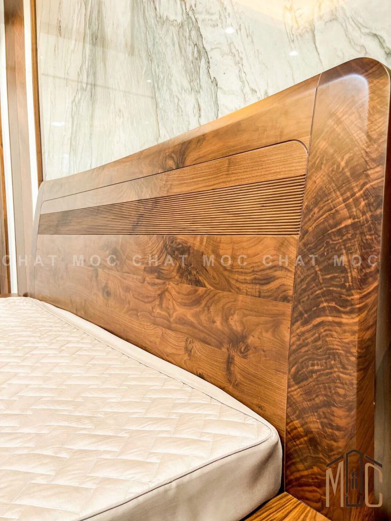Giường ngủ gỗ óc chó anh Đức biệt thự Ninh Hiệp