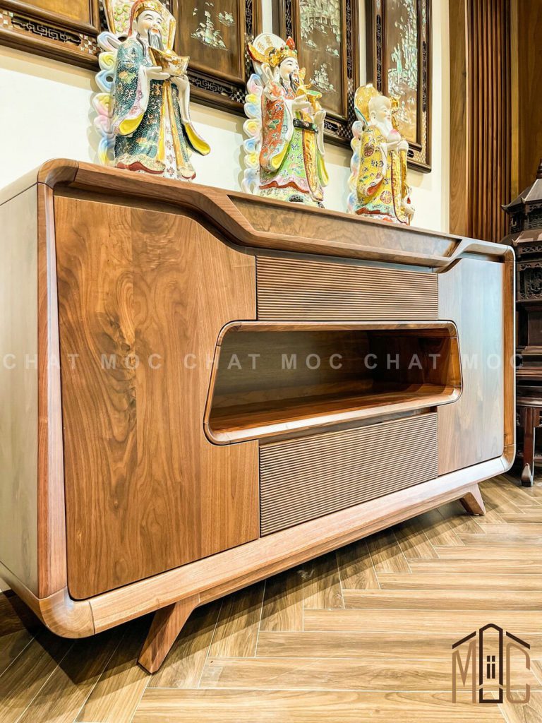 Kệ trang trí gỗ óc chó anh Đức biệt thự Ninh Hiệp