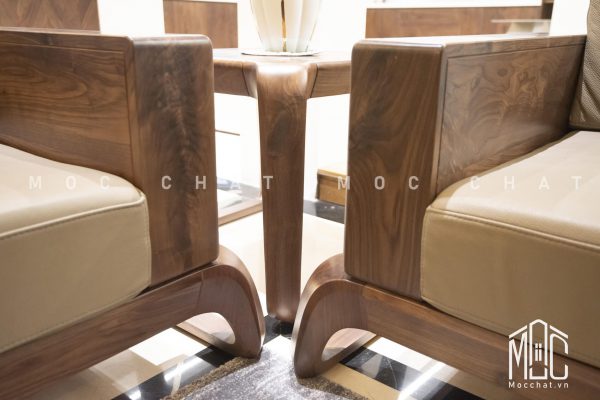 Sofa gỗ óc chó phòng khách anh Đạt biệt thự Đông Anh