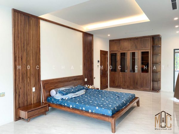 Giường ngủ gỗ óc chó phòng ngủ chị Tâm biệt thự Sơn Tây