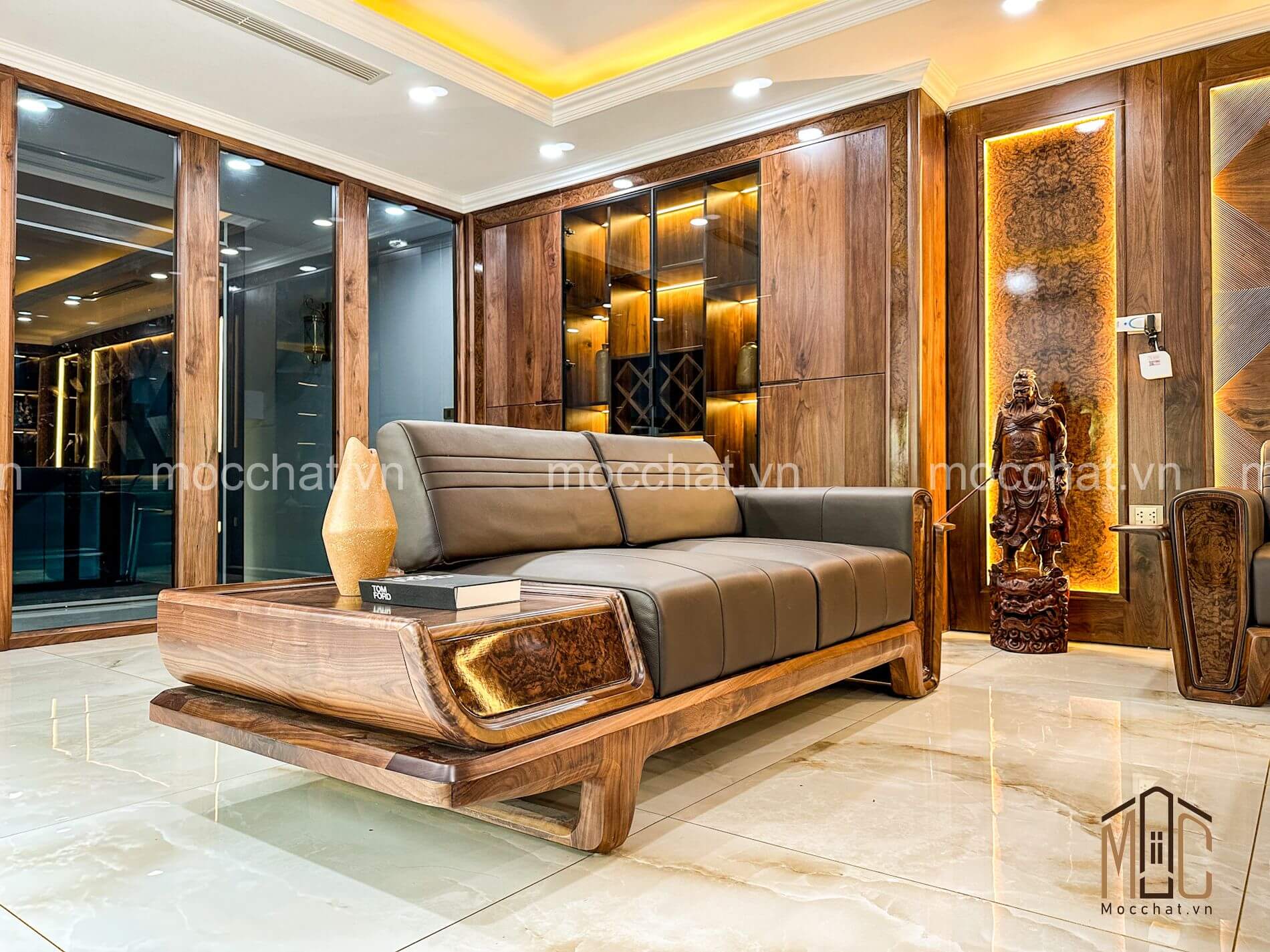 Băng dài 2 chỗ ngồi sofa gỗ óc chó