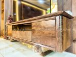 Kệ tivi gỗ óc chó cao cấp hiện đại