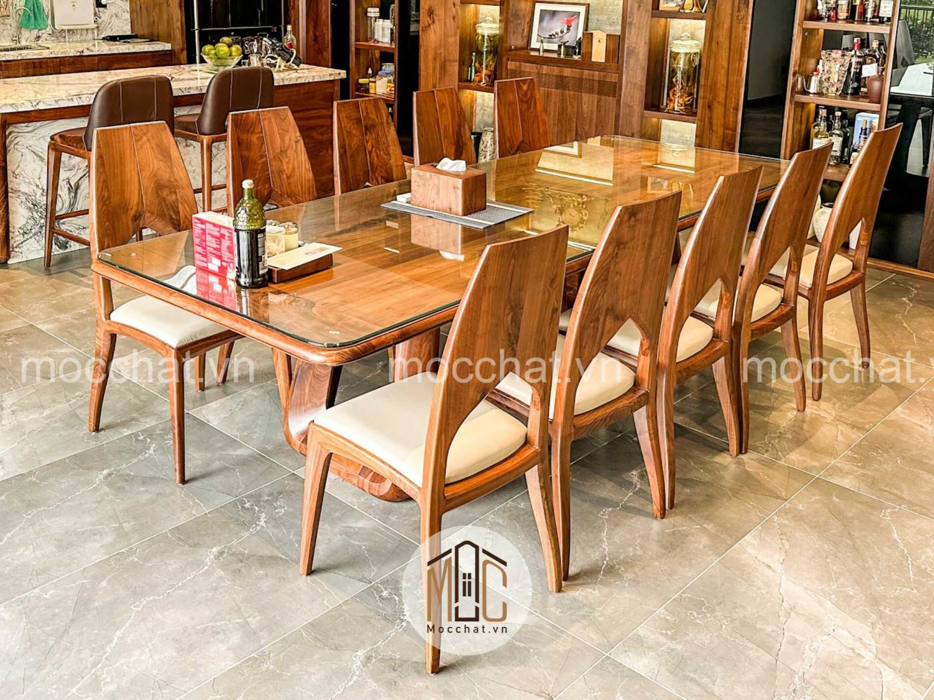 Mẫu bàn ăn gỗ óc chó cao cấp 10 chỗ ngồi