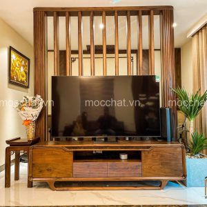Vách gỗ óc chó và kệ tivi gỗ óc chó đẹp hiện đại cao cấp