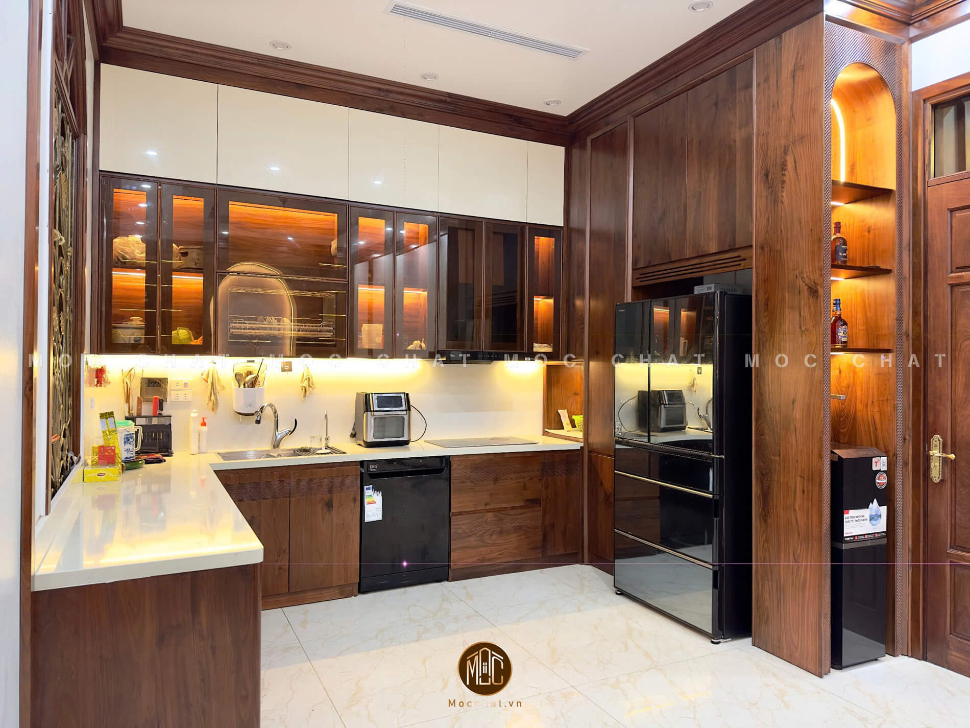Tủ rượu óc chó